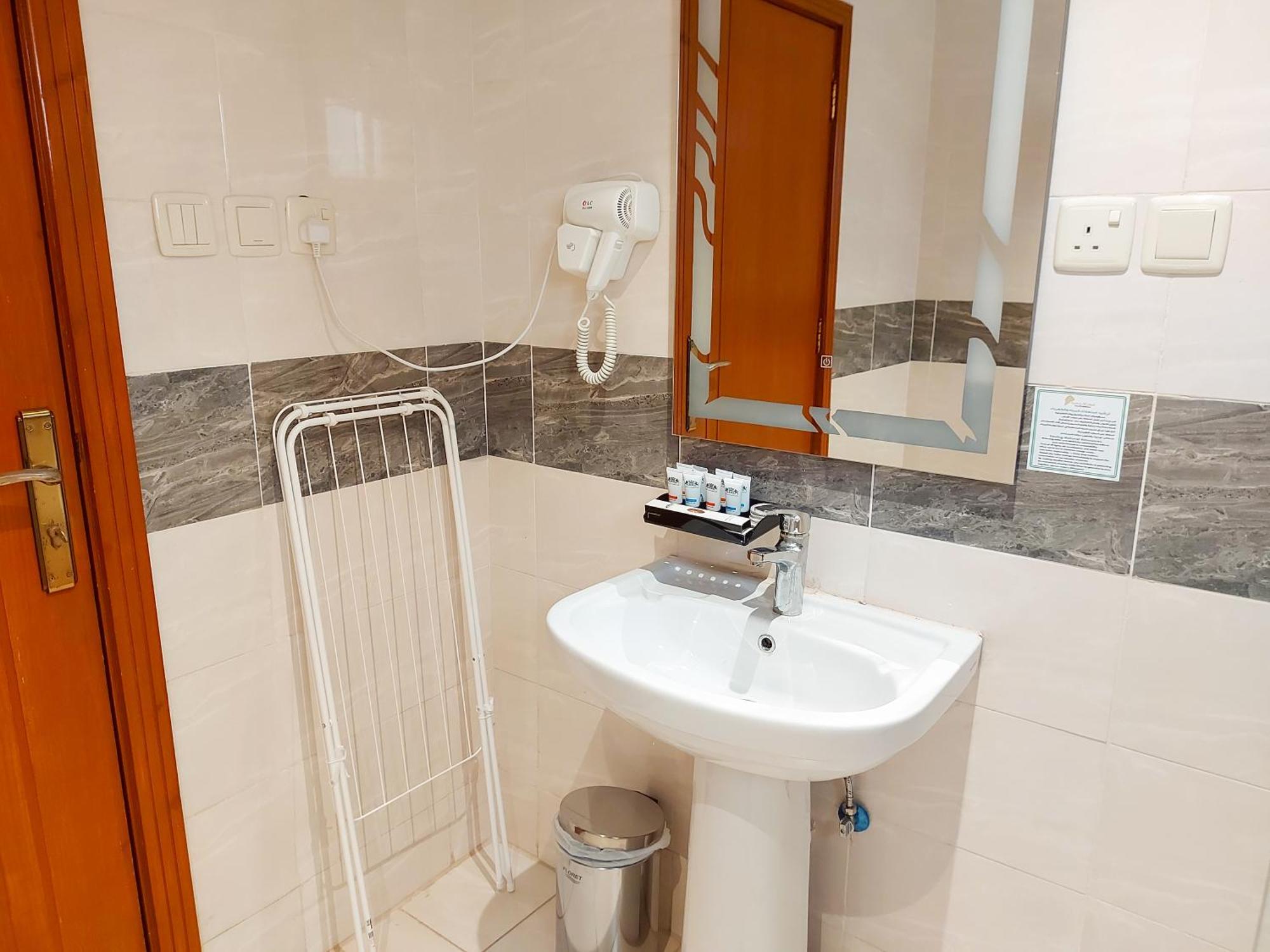 Iwan Alandalusia Alrehab Aparthotel Jeddah Luaran gambar